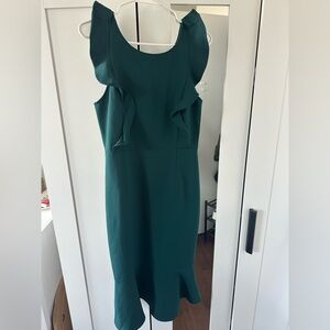 Elegant Green Sleeveless Dress